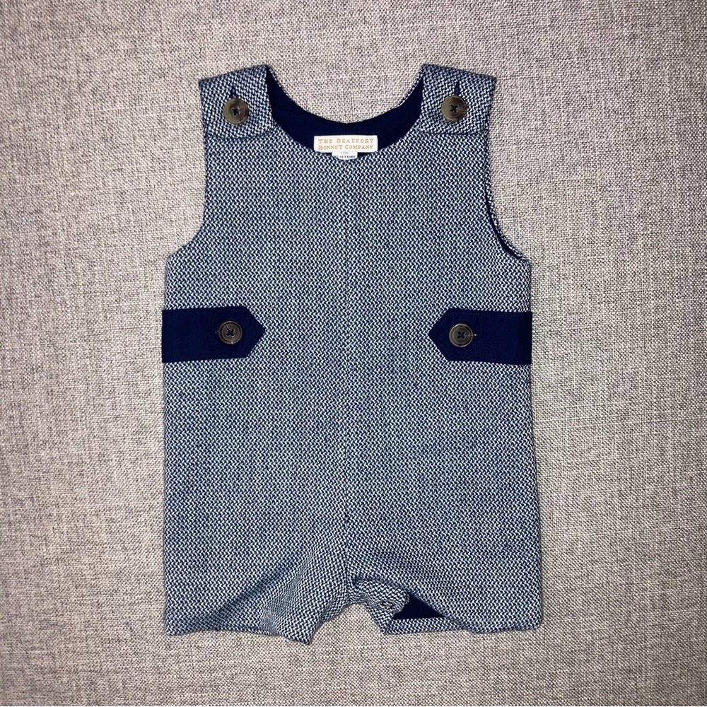 The Beaufort Bonnet Company 6-12m EUC Navy and Light Blue Knit Baby Romper